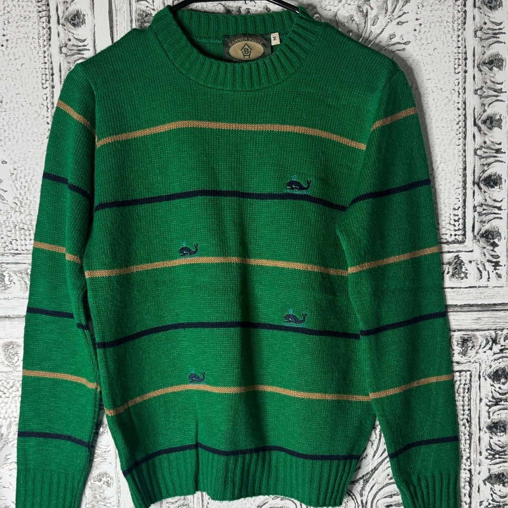 Vtg Banner House sweater embroidered whale